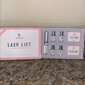 Lash lift: eyelash perming kit